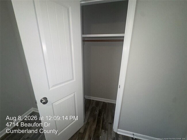 Building Photo - 4714 Beaufort Dr