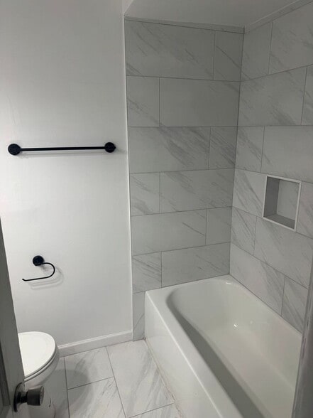 Building Photo - 1328 Semmes St