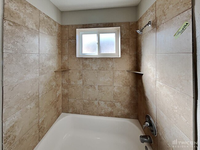 Building Photo - 8218 Tattershall Cir