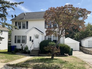 Building Photo - 340 Knowlton St