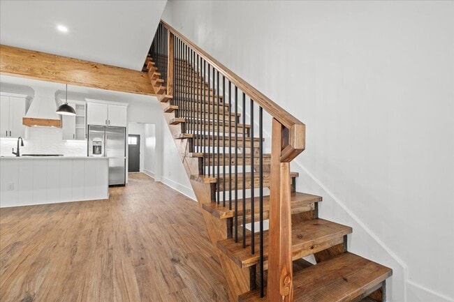 Building Photo - 1328 Twelve Oaks Ln