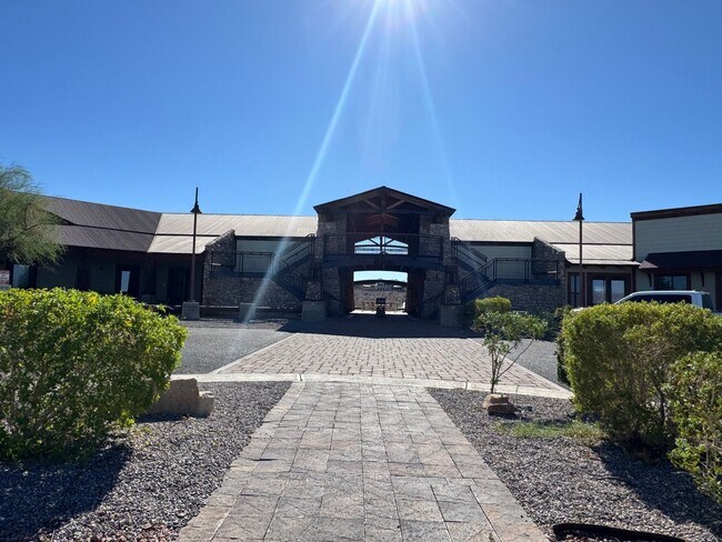 Building Photo - 3 BR Furnished w/Utilities-Vacation Rental- Laughlin Ranch