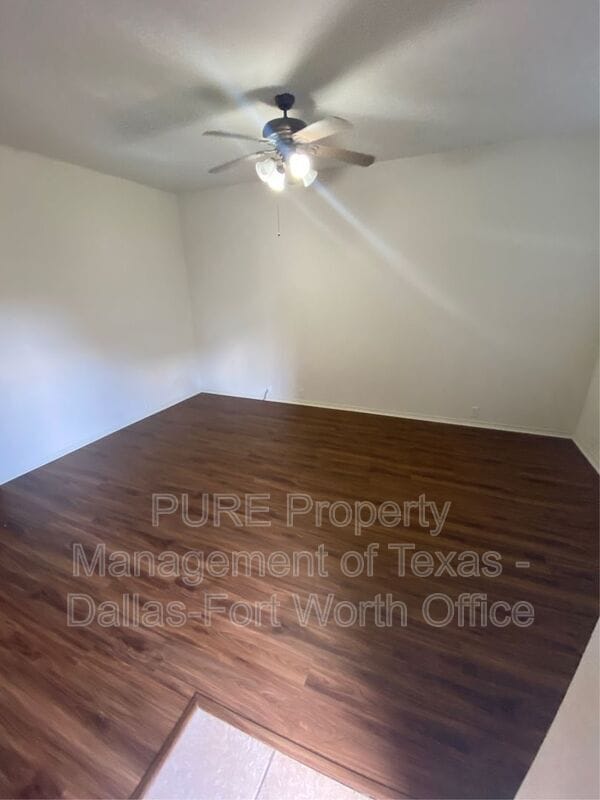 Building Photo - 2734 Hyde Park Dr