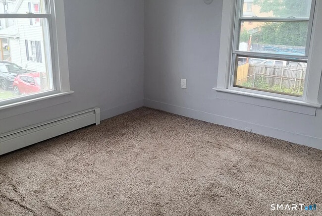 Building Photo - 281 Hanover St