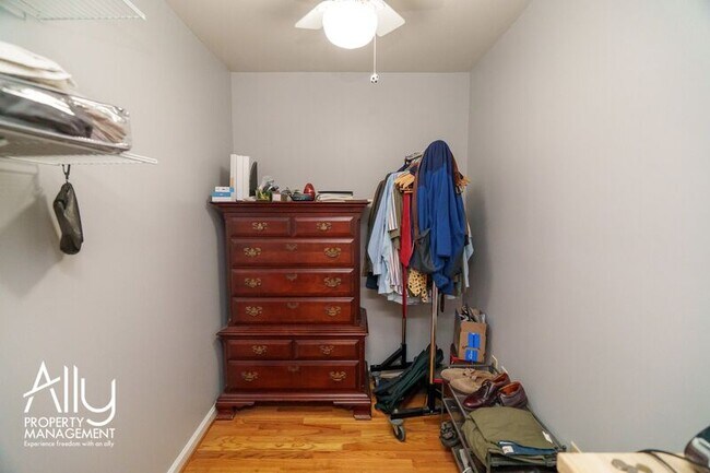 Building Photo - 2733 Southern Hills Ct