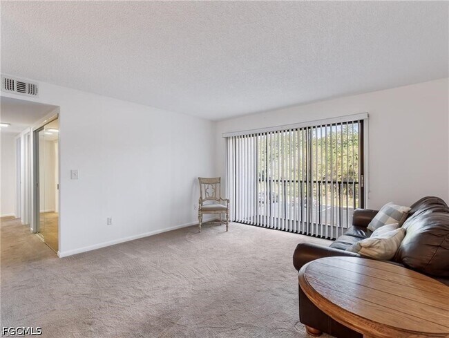 Building Photo - 9540 Green Cypress Ln