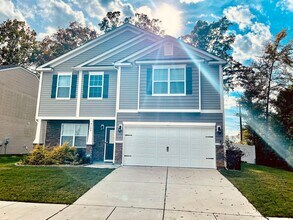 Building Photo - Captivating Single Family Home | 3 BR/2.5BA | 1-Car Covered Parking |In Highland Park