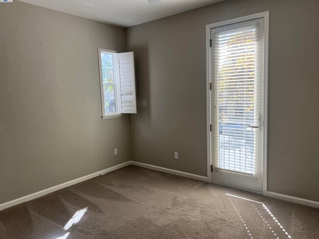 Building Photo - 172 Maidenhair Ct