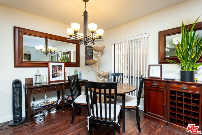 Building Photo - 1730 Camino Palmero St