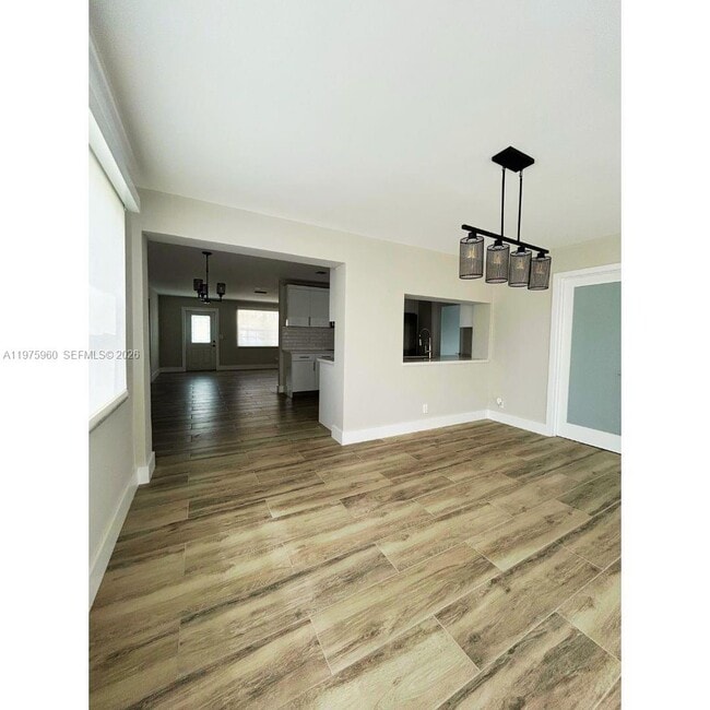 Building Photo - 5032 SW 94th Ave