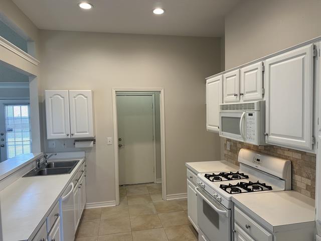 Building Photo - 8301 Kent Dr