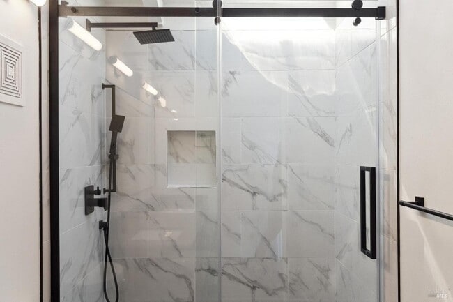 Building Photo - 31 Antilles Way