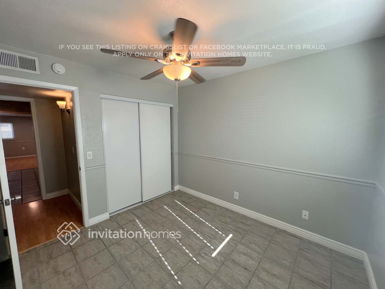 Building Photo - 2926 E Escondido Ave