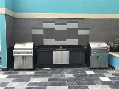 Building Photo - 1 Beach Dr SE