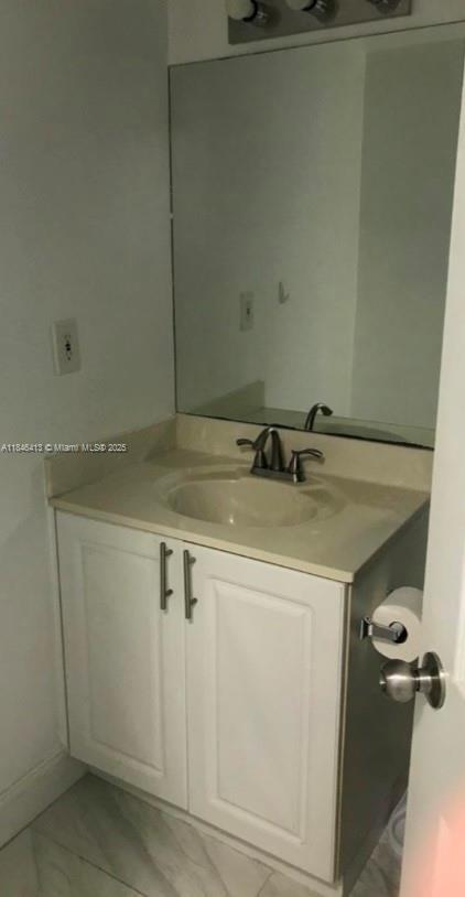 Building Photo - 2501 S Ocean Dr