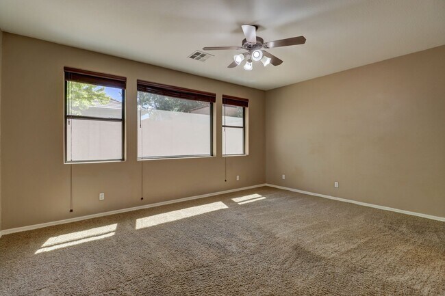 Building Photo - Beautiful 4 bedroom 2 bathroom home in Prescott!