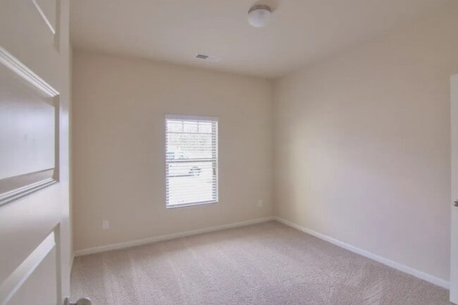 Building Photo - 6130 Mahogany Ter