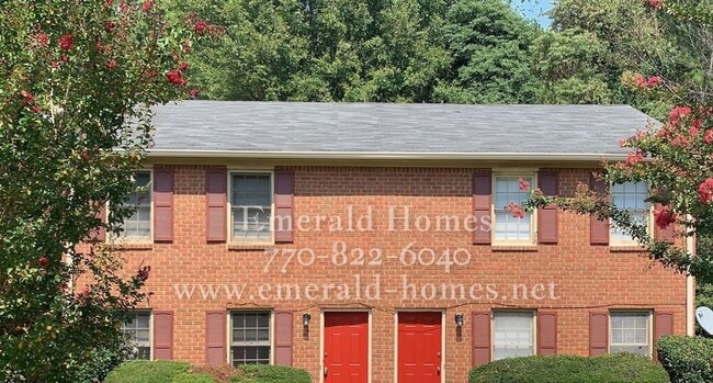 Primary Photo - 413-415 Lexington Drive