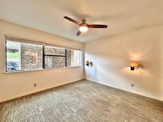 Building Photo - Welcoming 2-Bedroom, 2-Bath Home with Natu...