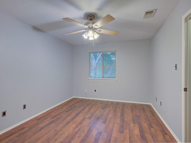 Building Photo - 2901 Burning Oak Dr