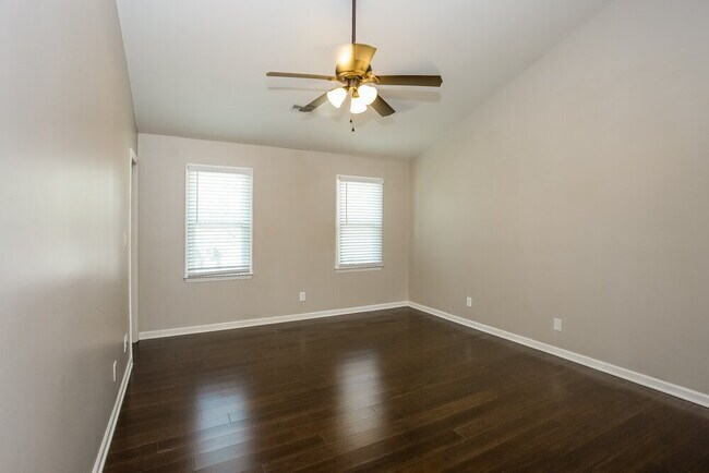 Building Photo - 11025 Ballards Pond Ln