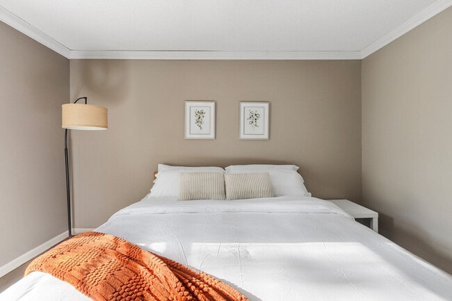 Building Photo - 46 Forest Trail Ct