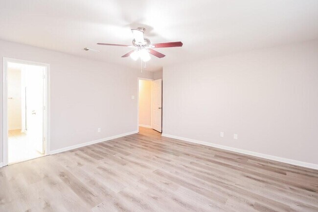 Building Photo - 4839 Callery Creek Dr