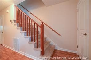 Building Photo - 135 Villa Dr