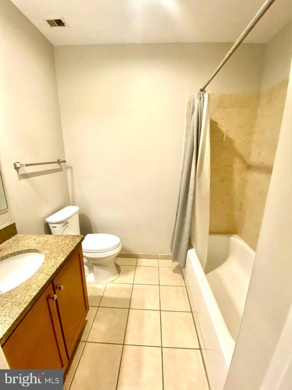 Building Photo - 2035 2nd St NW