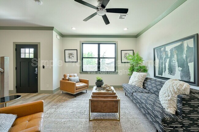 Building Photo - 4005 N Indiana Ave