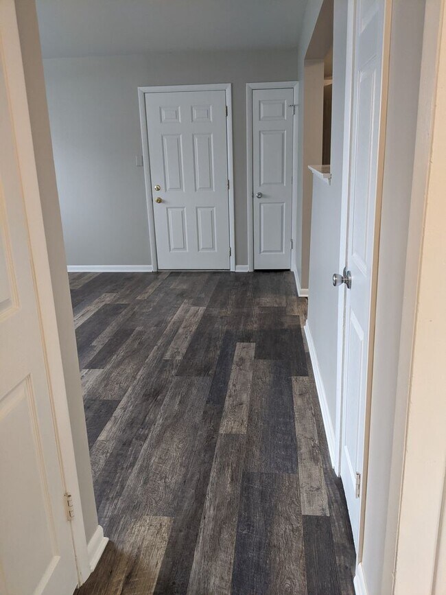 Building Photo - 620 Kungs Way