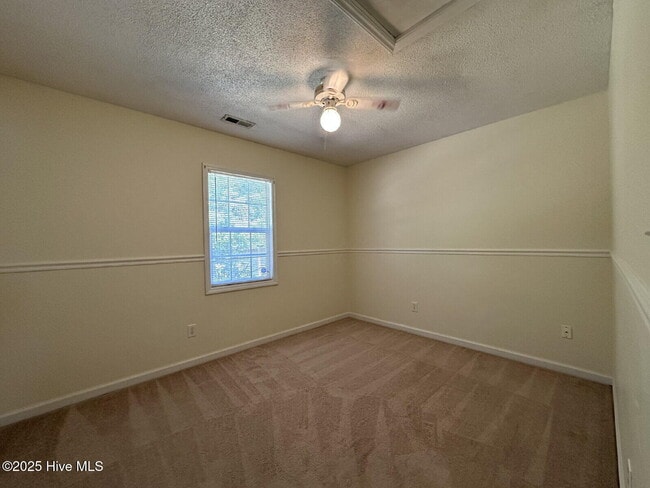Building Photo - 125 Glenwood Dr