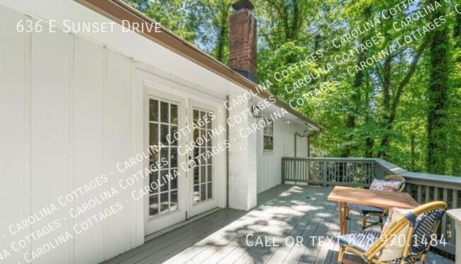 Building Photo - 636 E Sunset Dr