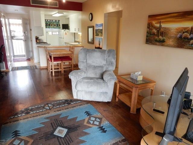 Building Photo - 6125 E Indian School Rd