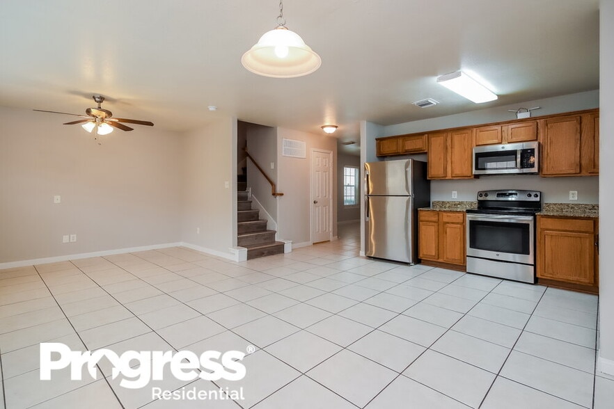 Building Photo - 4959 N Cancun Dr