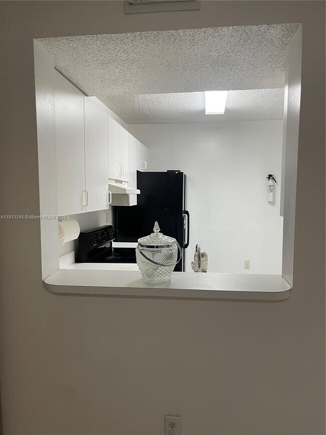 Building Photo - 1131 NW 124th Ct