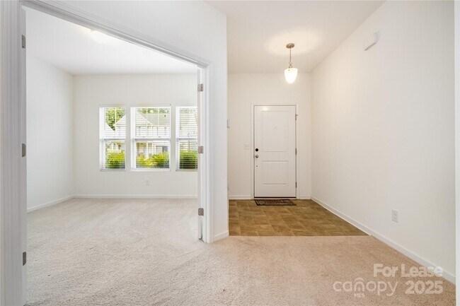 Building Photo - 10327 Snowbell Ct