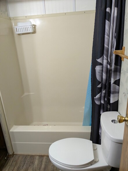 Building Photo - 17040 Easy Way
