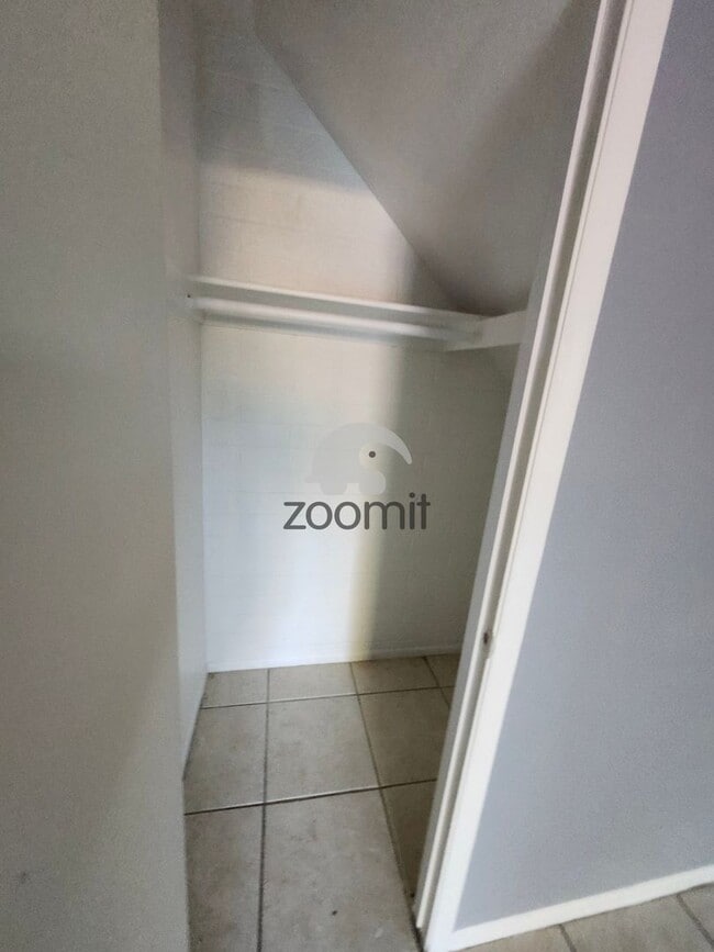 Building Photo - 4264 N 68th Dr