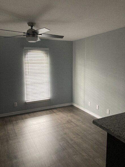 Building Photo - 2109 Kerria Ave