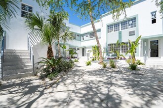 Building Photo - 2416 Flamingo Dr