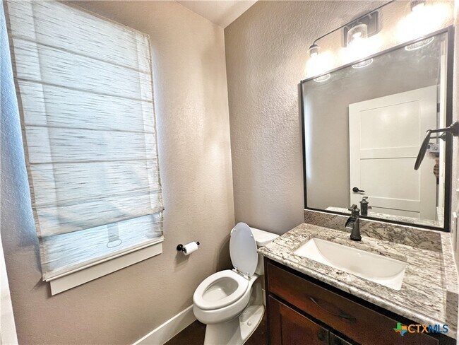 Building Photo - 1704 Gruene Vineyard Crossing