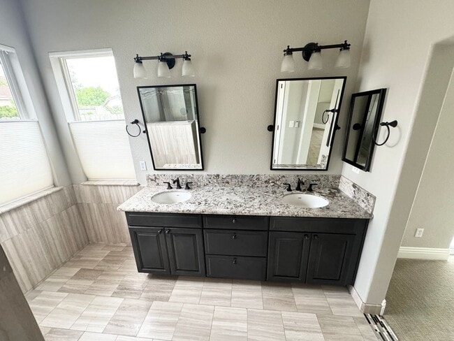 Building Photo - Beautiful Stylish South Reno Home