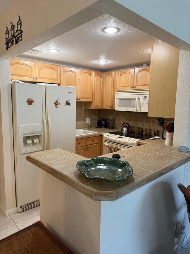 Building Photo - 42 Tilford C