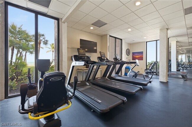 Building Photo - 3115 Gulf Shore Blvd N