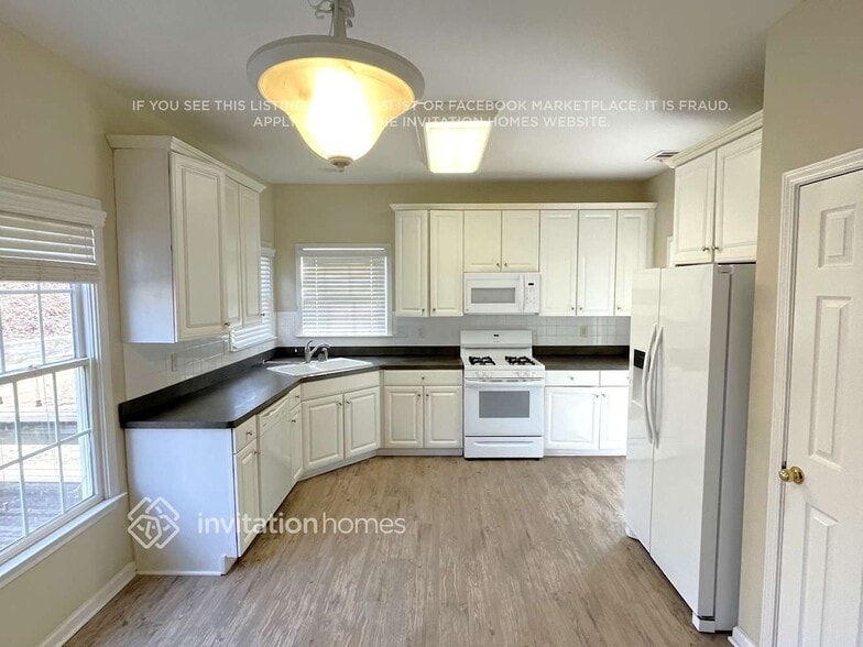 Building Photo - 2003 Stonewick Ct