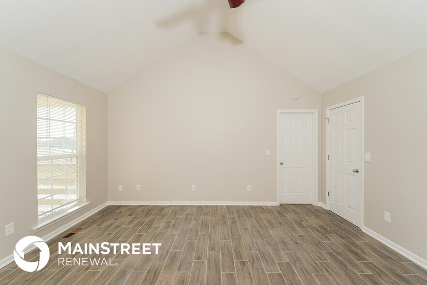 Building Photo - 1130 Holt Cir