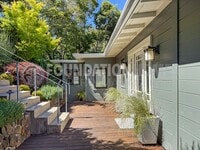 Building Photo - Modern Mill Valley Retreat - A/C - EV - FO...