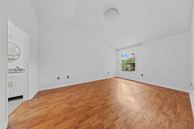 Building Photo - 308 Silver Pine Dr