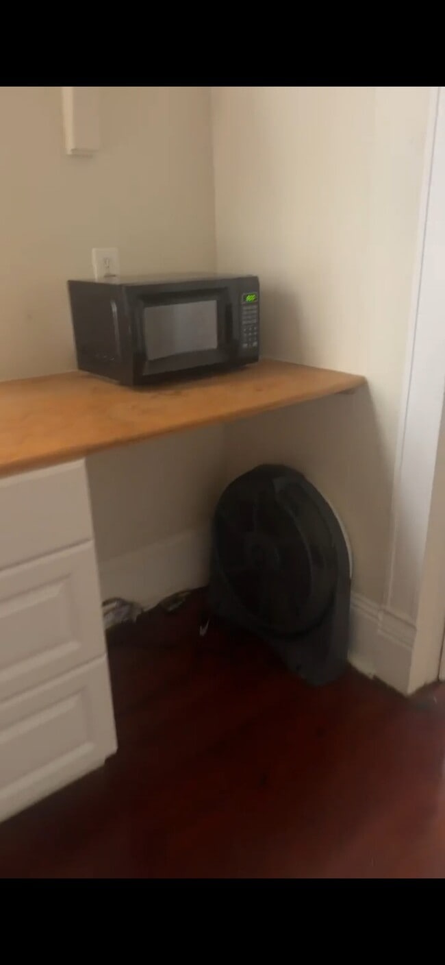 Building Photo - Gem in the Bywater 4 - Studio